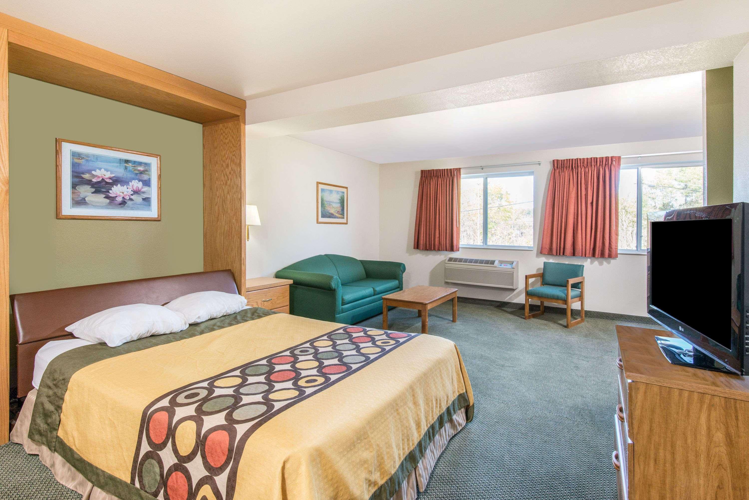 Hotel Super 8 By Wyndham West Middlesex/Sharon Area Exteriér fotografie