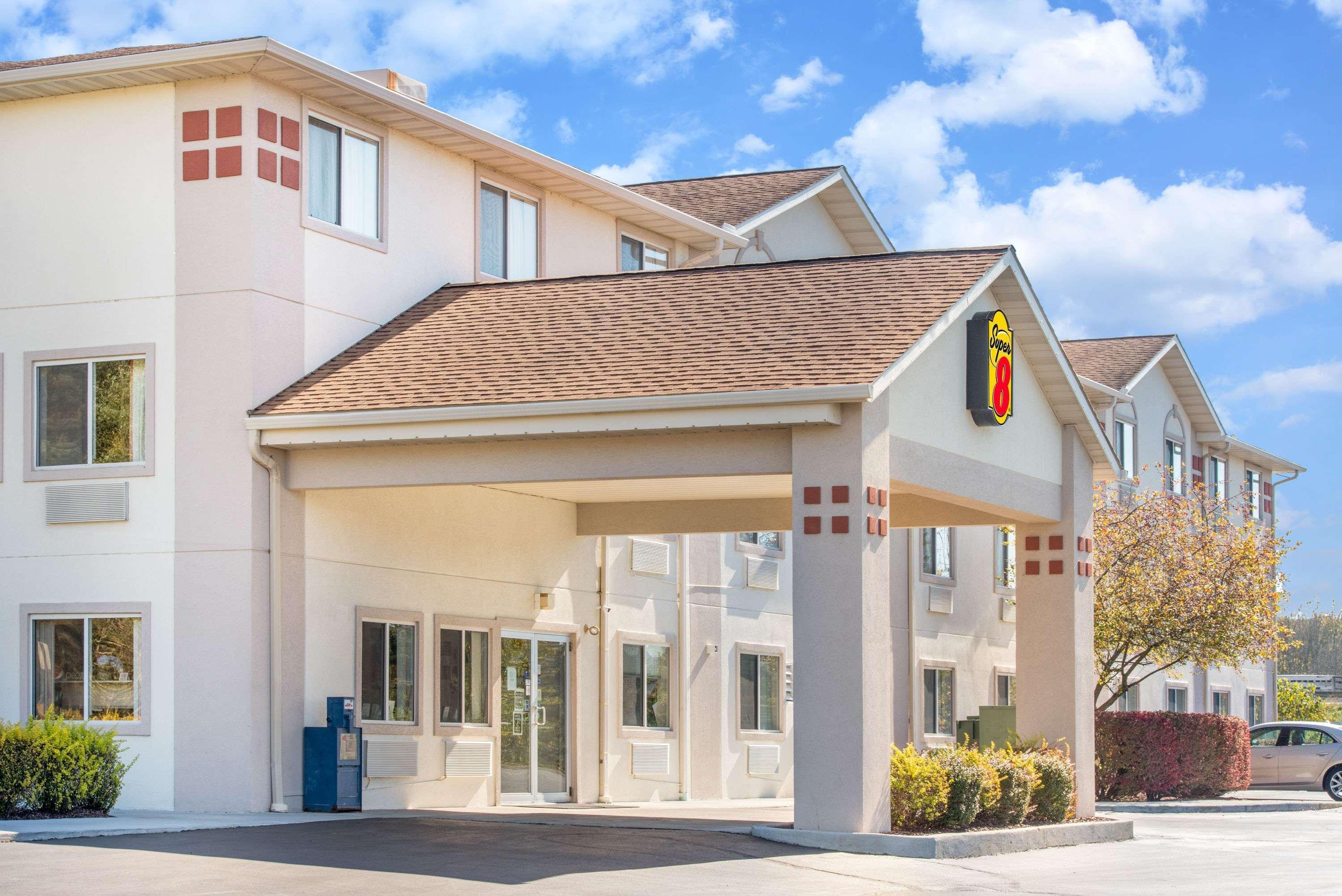 Hotel Super 8 By Wyndham West Middlesex/Sharon Area Exteriér fotografie