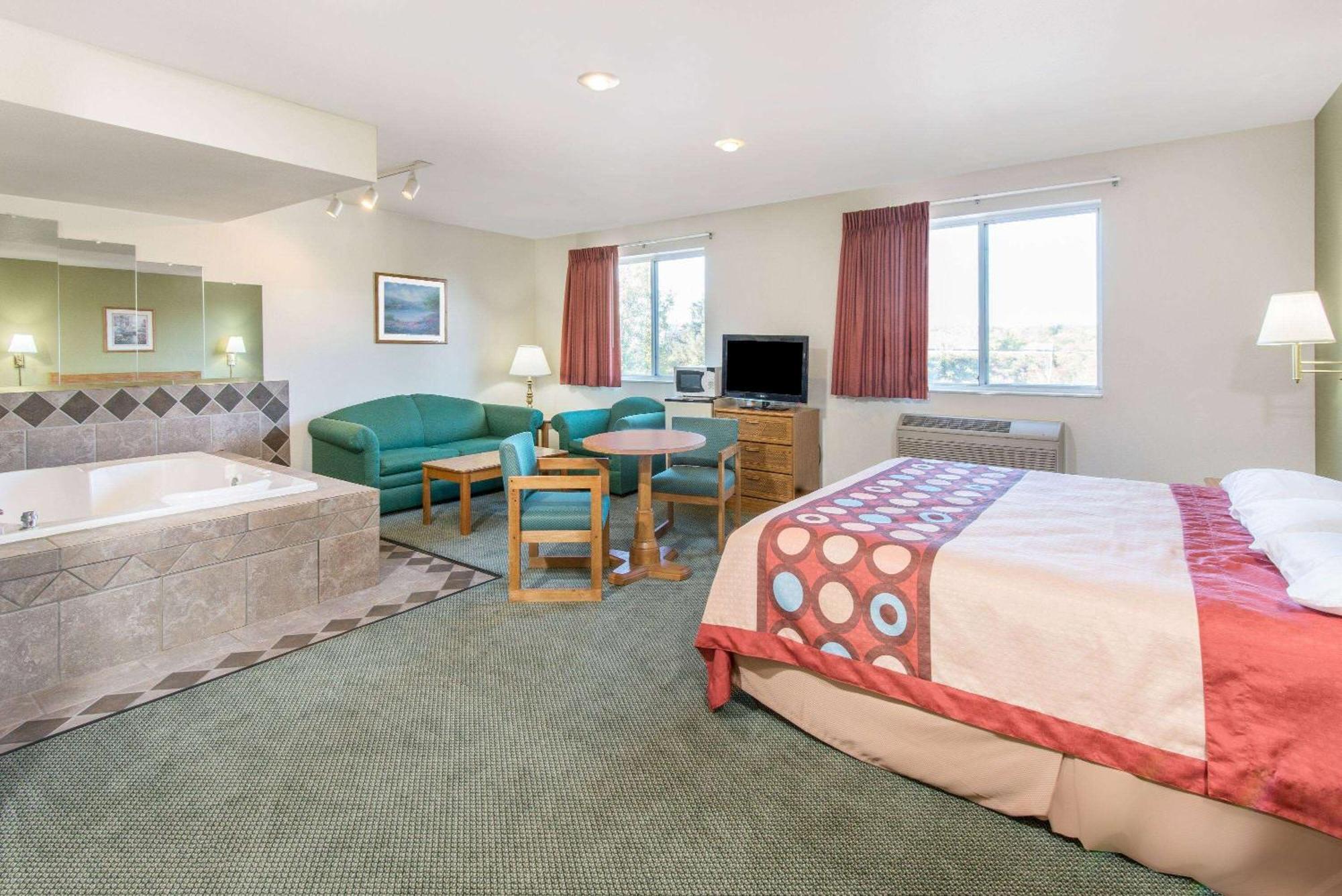 Hotel Super 8 By Wyndham West Middlesex/Sharon Area Exteriér fotografie